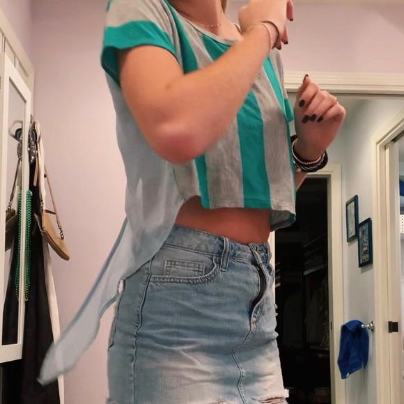 Cute Green and Grey Striped Shirt w/open back - Picture 4 of 7